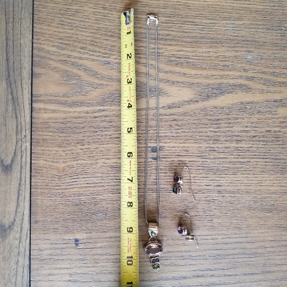 Pendant and Earring set 🤩 - Picture 6 of 6